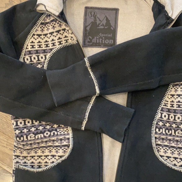 Lululemon sweater - Picture 4 of 7